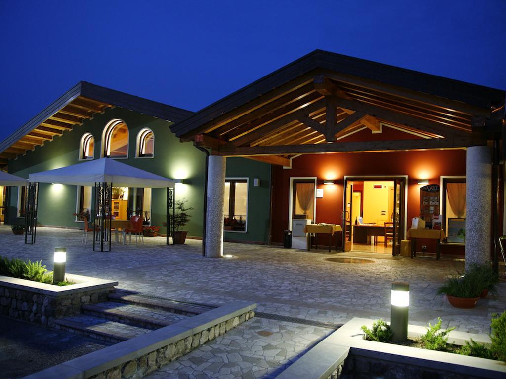 Gelindo Dei Magredi Hotel Vivaro ภายนอก รูปภาพ